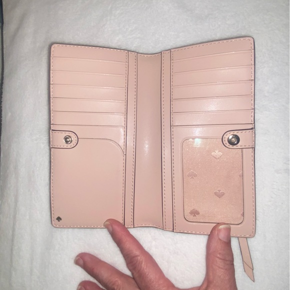 Authentic Kate Spade Bifold Wallet - Picture 7 of 7